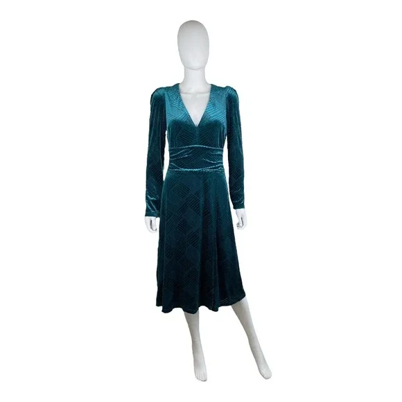 ALI & JAY | Dresses | Ali Jay Velvet Im Nominated Dress Large | Poshmark